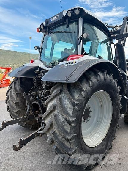 Valtra N174D Tractores