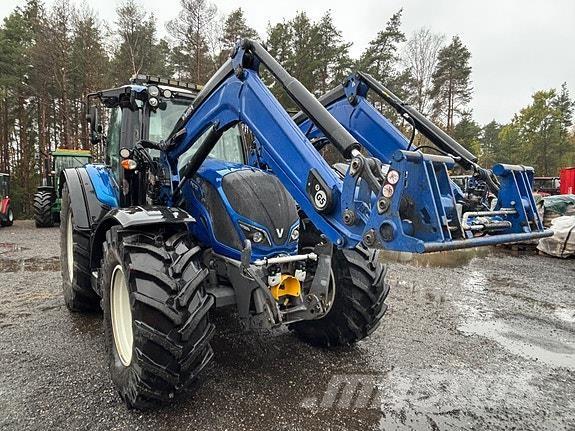 Valtra N174D Tractores