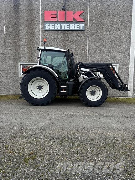 Valtra N174D Tractores