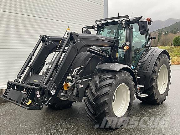 Valtra N175D Tractores
