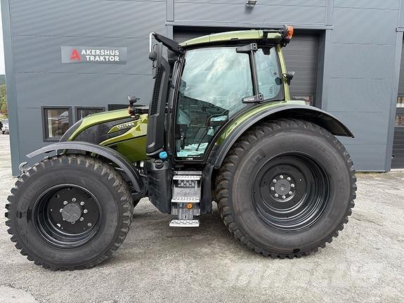 Valtra N175D Tractores