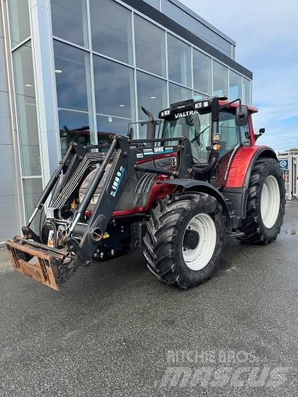 Valtra T-182-VERSU Tractores