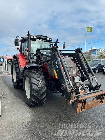 Valtra T-182-VERSU Tractores