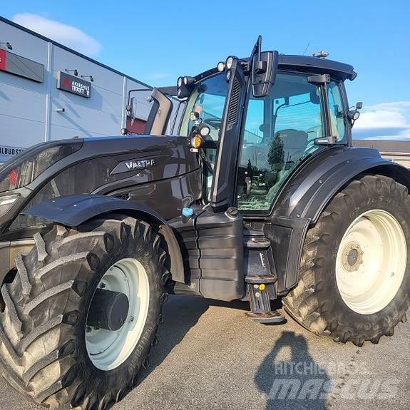 Valtra T 254 Tractores