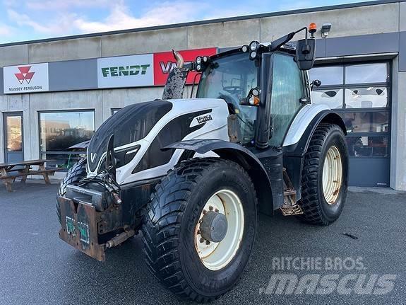 Valtra T174 Versu Tractores