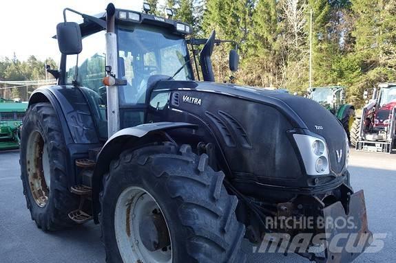 Valtra T213 Versu Tractores