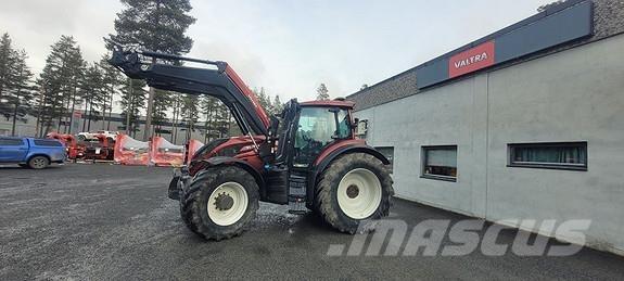 Valtra T234 Tractores