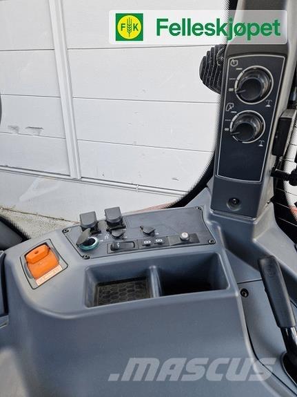 Valtra T235 Tractores