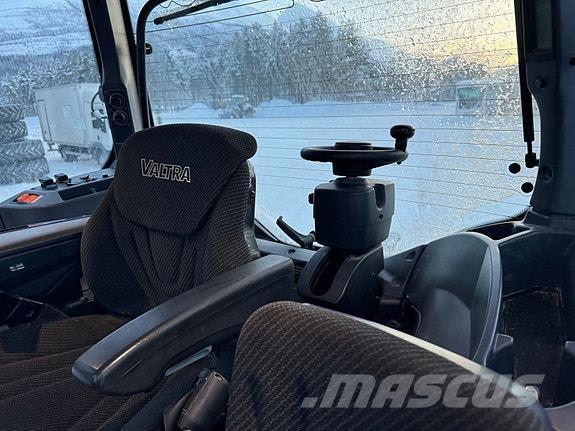 Valtra T235 Tractores