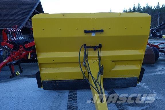 Vama 5 kubikk Otros equipos para carreteras y quitanieves