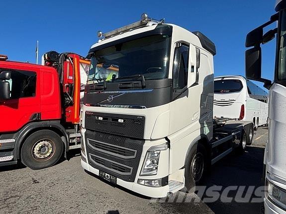 Volvo  Camiones con gancho