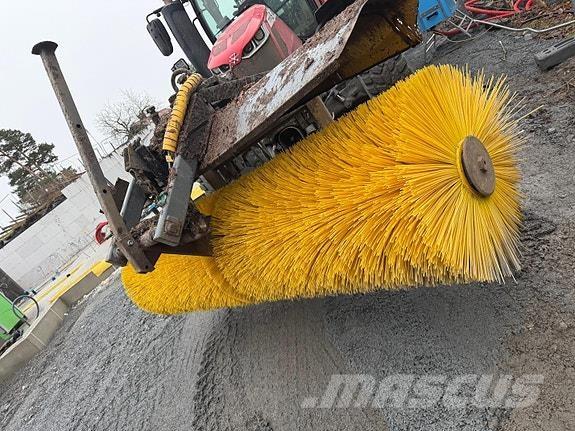   Otros equipos para carreteras y quitanieves