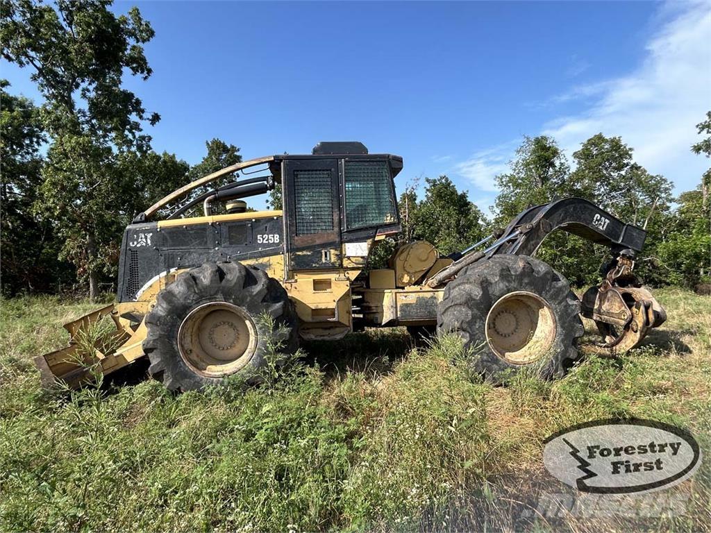 CAT 525B Arrastrador de troncos