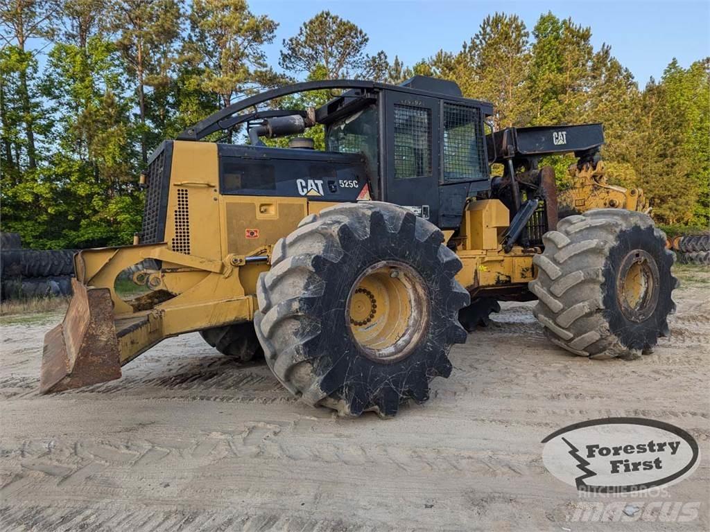 CAT 525C Arrastrador de troncos