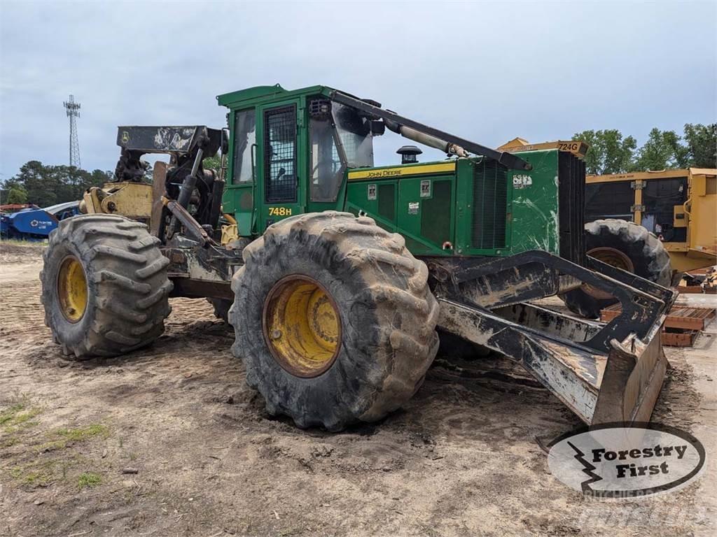 John Deere 748H Arrastrador de troncos