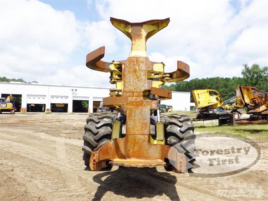 John Deere 843K Talador apilador