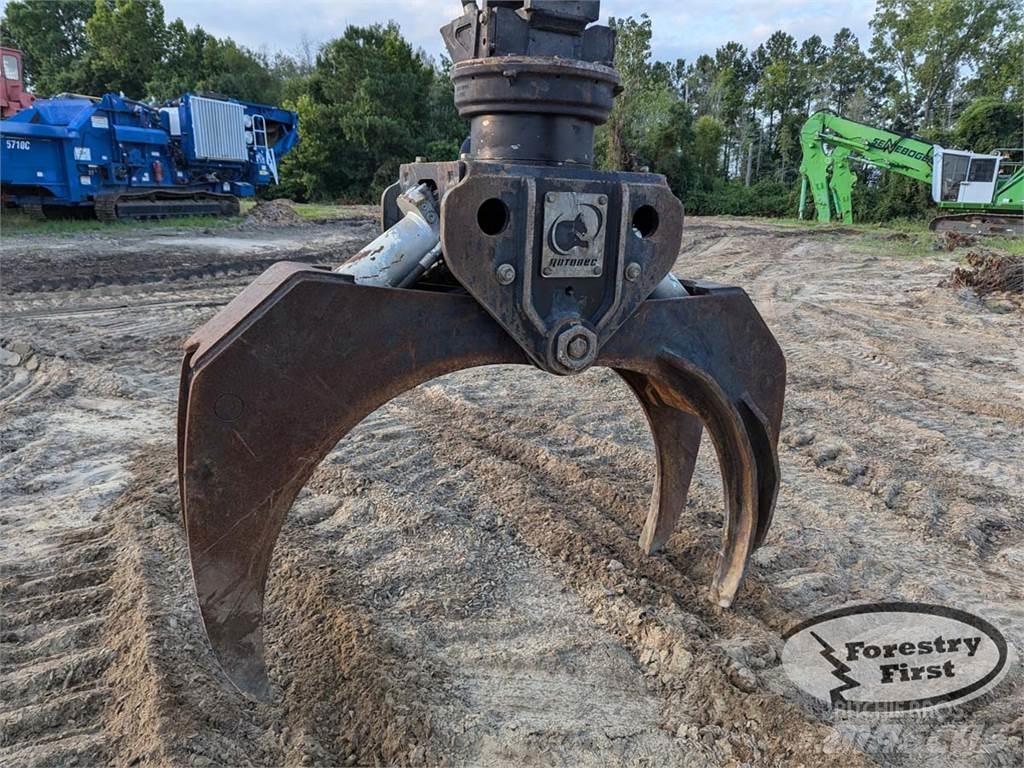 Sennebogen 830E Cargadora forestal