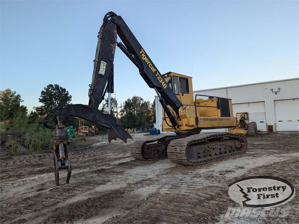 Tigercat T234B Cargadora forestal