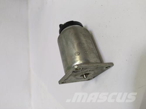 Valmet 840 Otros componentes