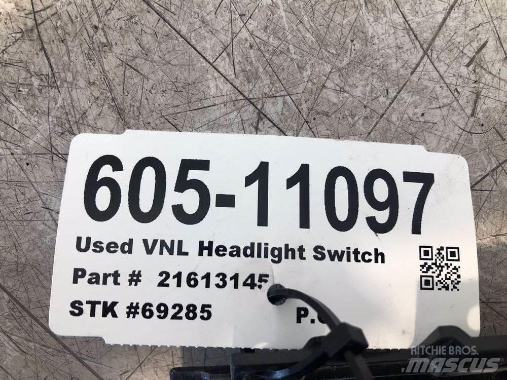 Volvo VNL Electrónicos