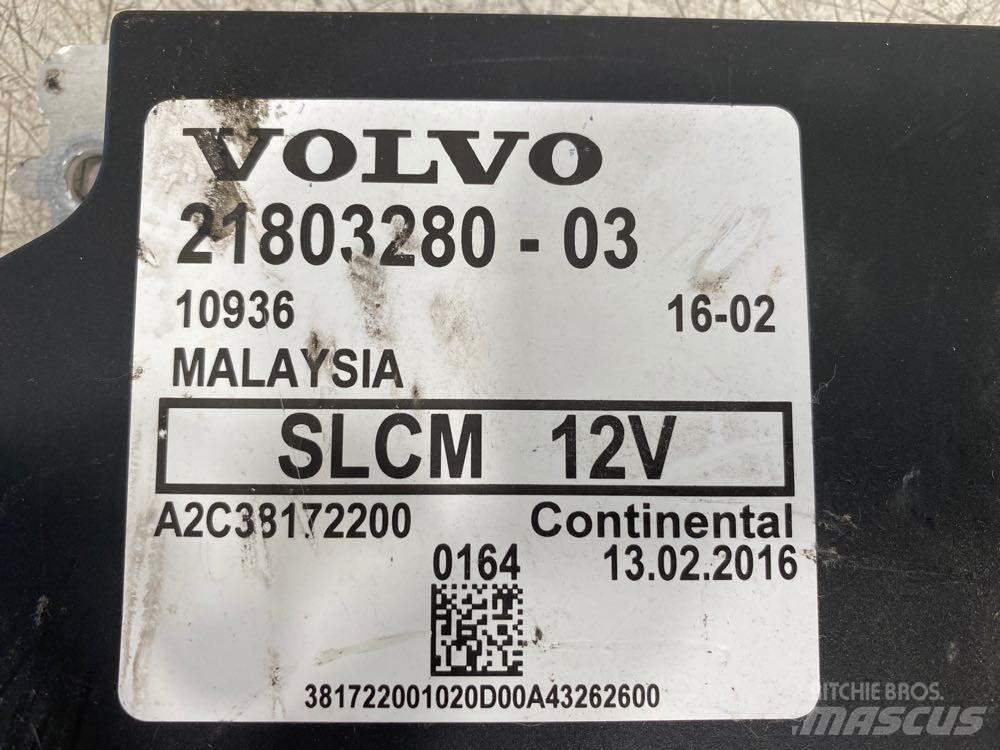 Volvo VNL Cabinas e interior