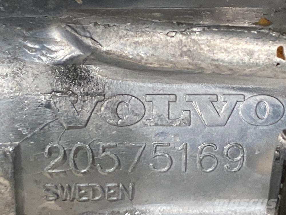 Volvo VNL Transporte - Otros