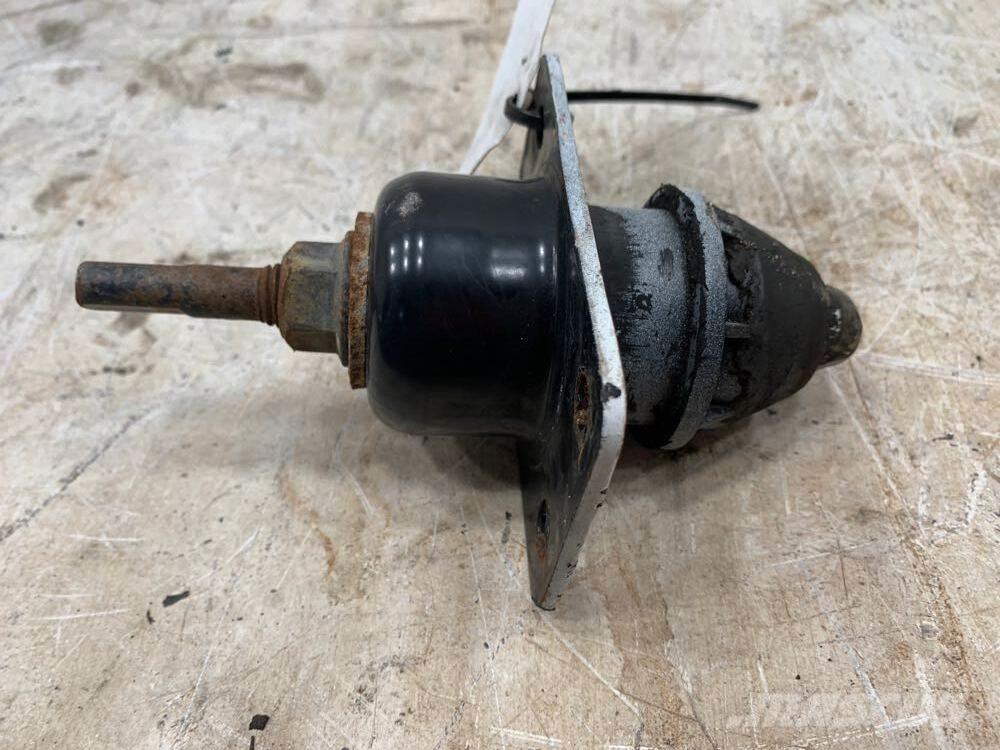 Volvo VNL Transporte - Otros