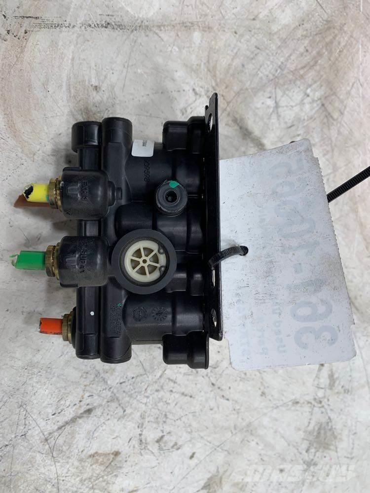 Volvo VNL Transporte - Otros