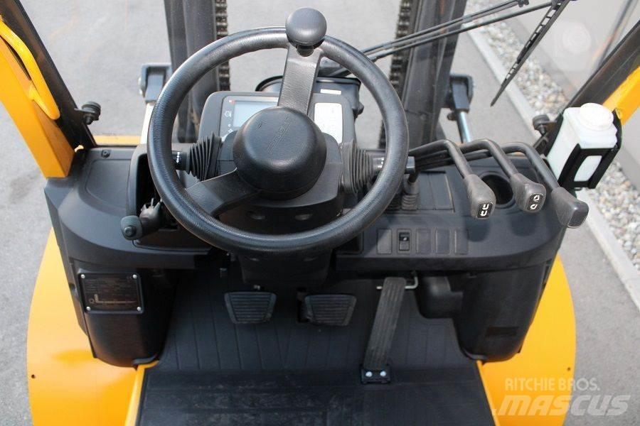 TCM D-1-F-A-40-Q Carretillas diesel
