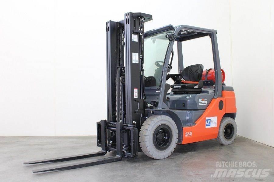 Toyota 02-8FGF25 Carretillas LPG