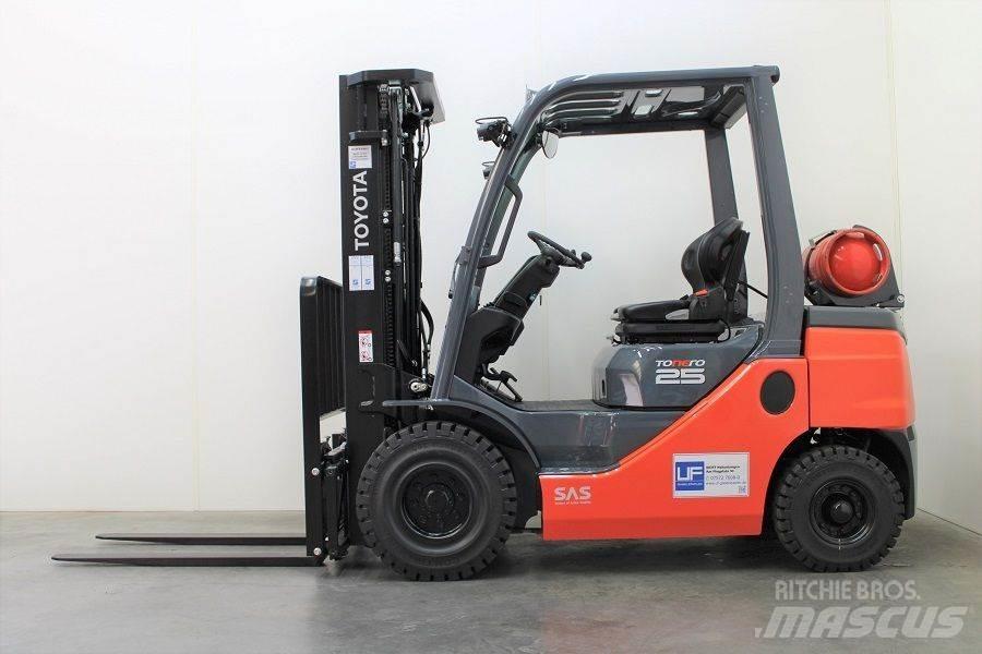 Toyota 02-8FGF25 Carretillas LPG