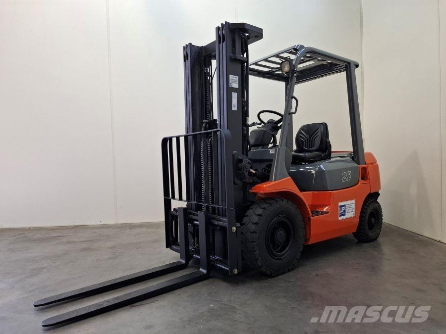 Toyota 62-7FDF25 Carretillas diesel