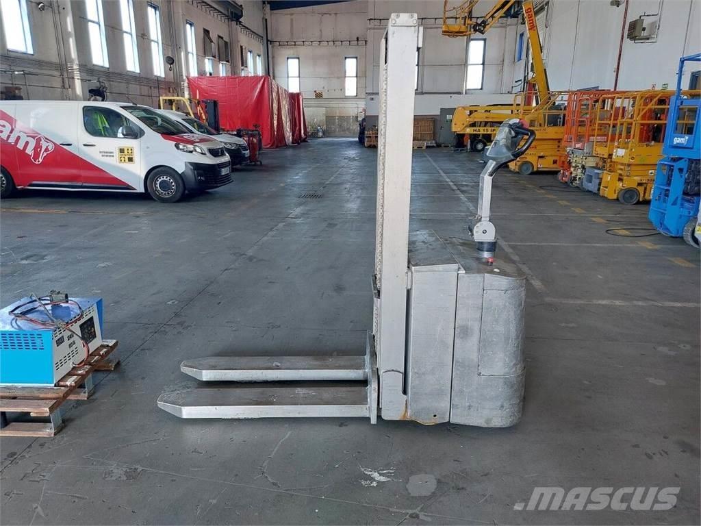BT SWE120I Apiladores manuales