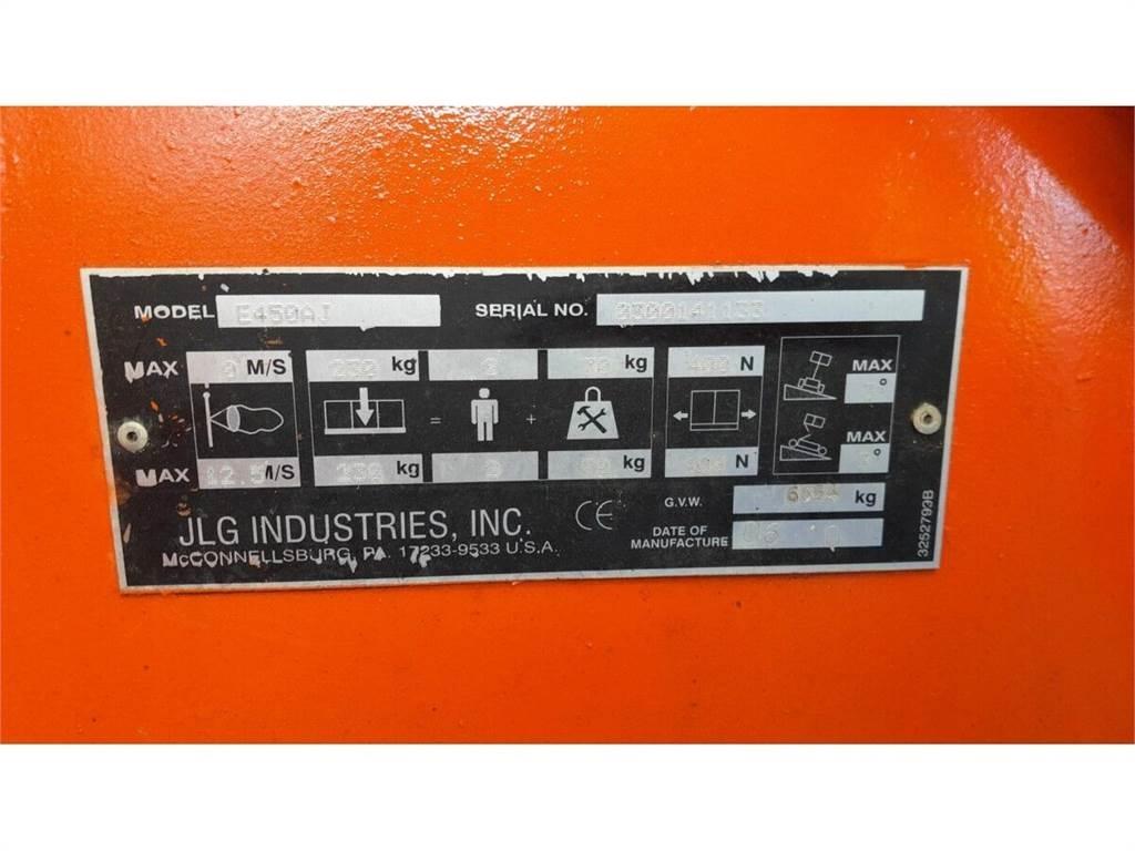 JLG E450AJ Plataforma de trabajo articulada
