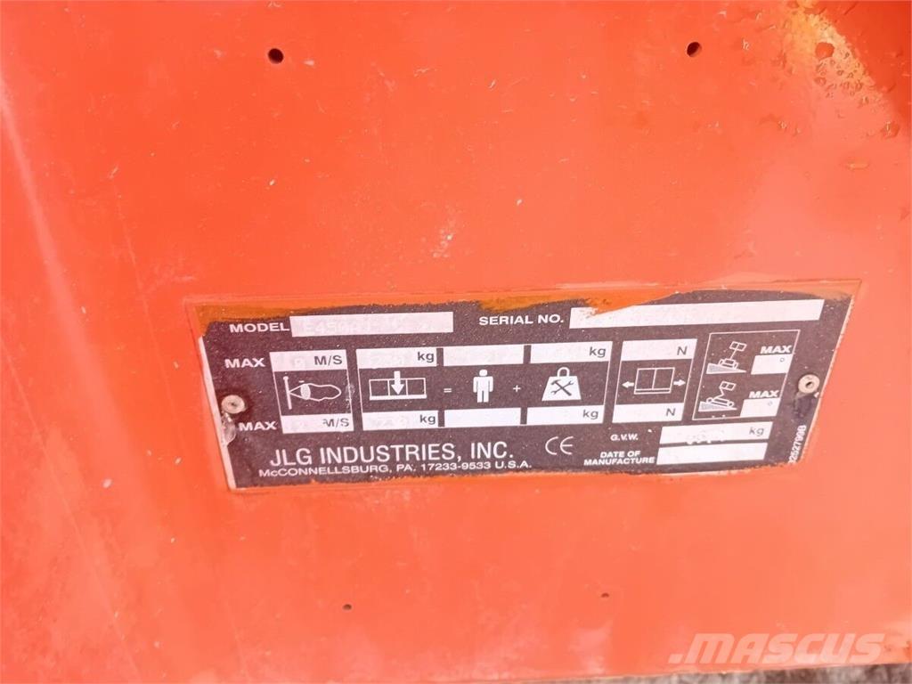 JLG E450AJ Plataforma de trabajo articulada