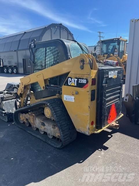 CAT 239D Cabezas tractoras