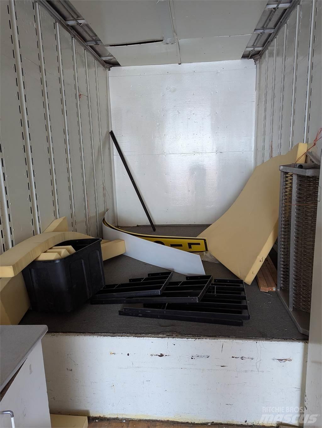  KENTUCKY DRY VAN Camiones caja cerrada