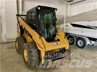 CAT 272D2 Minicargadoras