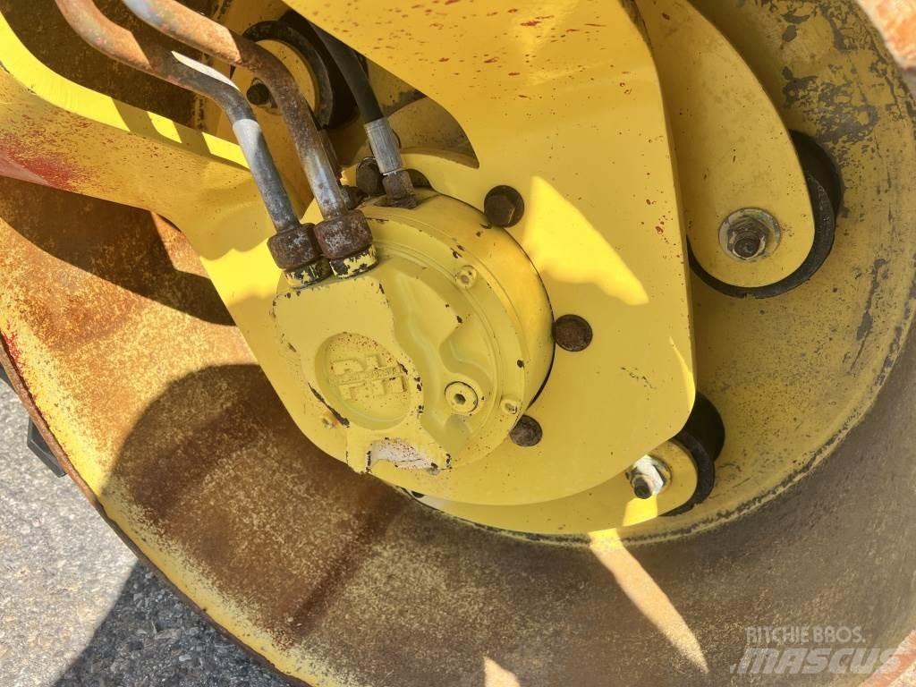 Bomag BW 120 AD-4 Rodillos de doble tambor