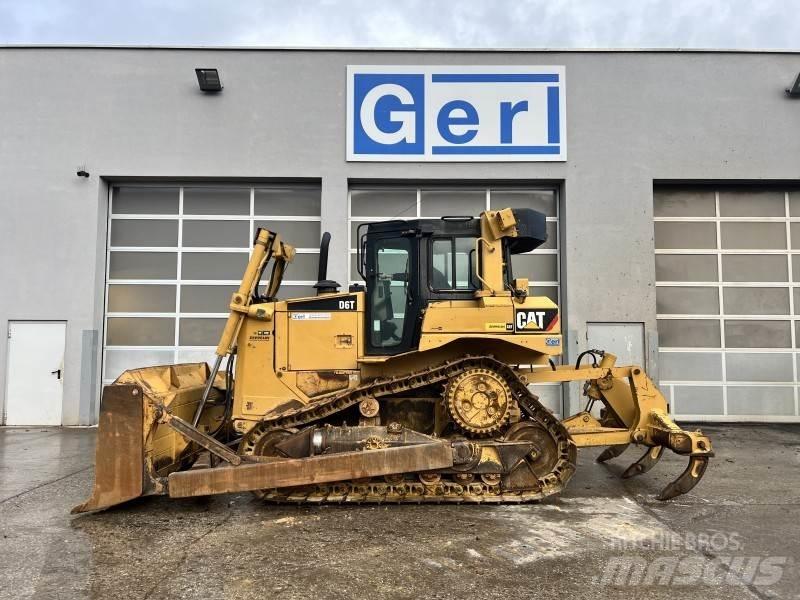 CAT D 6 T Buldozer sobre oruga