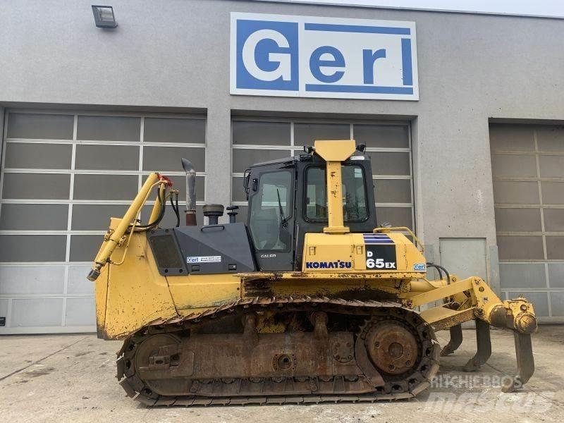Komatsu D 65 EX-15 Buldozer sobre oruga