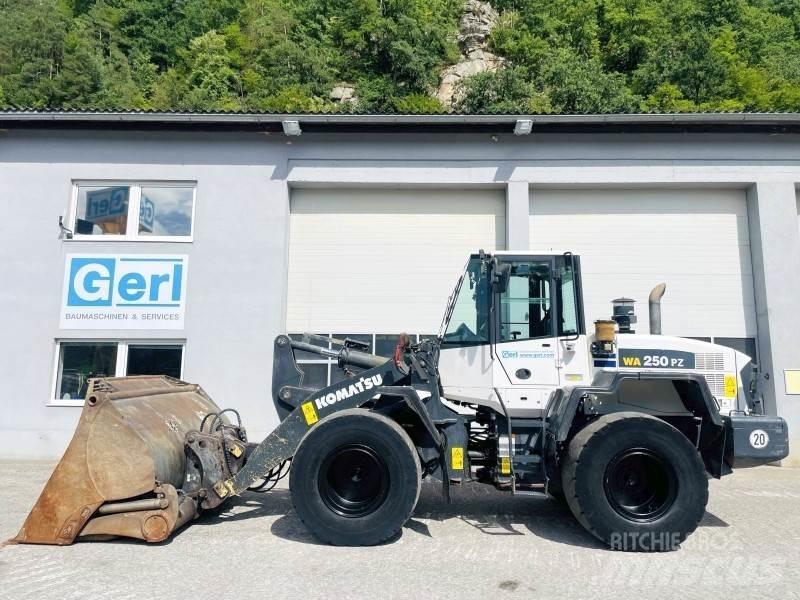 Komatsu WA250PZ-6 Cargadoras sobre ruedas