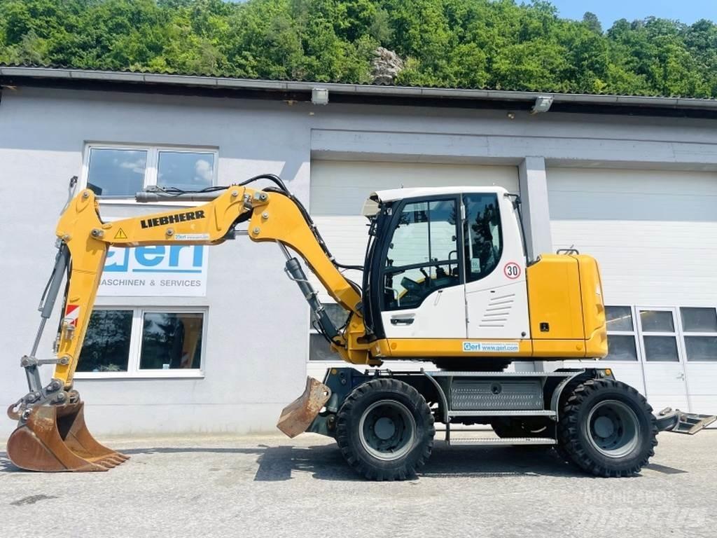 Liebherr A910 Compact Excavadoras de ruedas