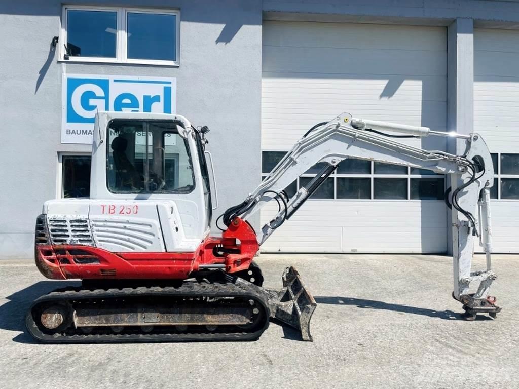 Takeuchi TB250 Mini excavadoras < 7t