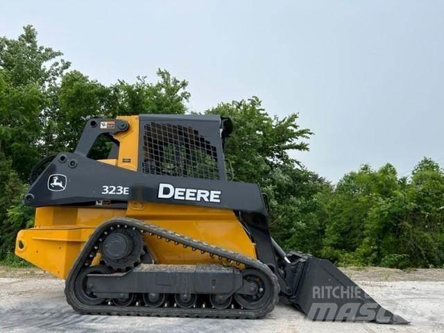John Deere 323E Minicargadoras