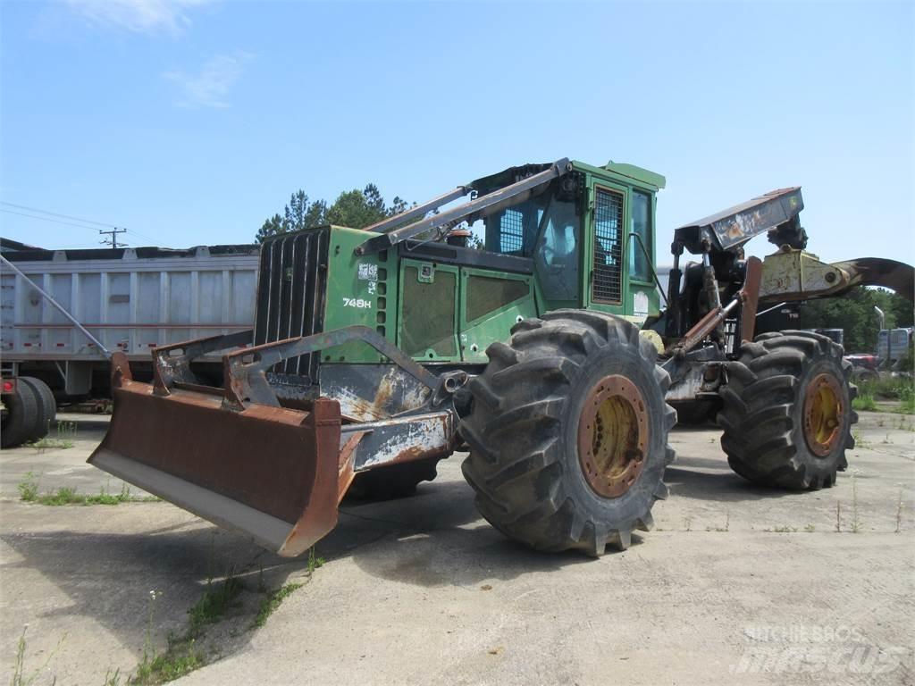 John Deere 748H Arrastrador de troncos