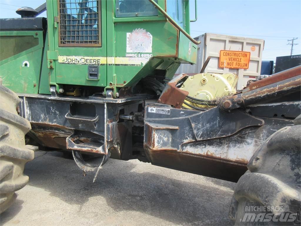 John Deere 748H Arrastrador de troncos