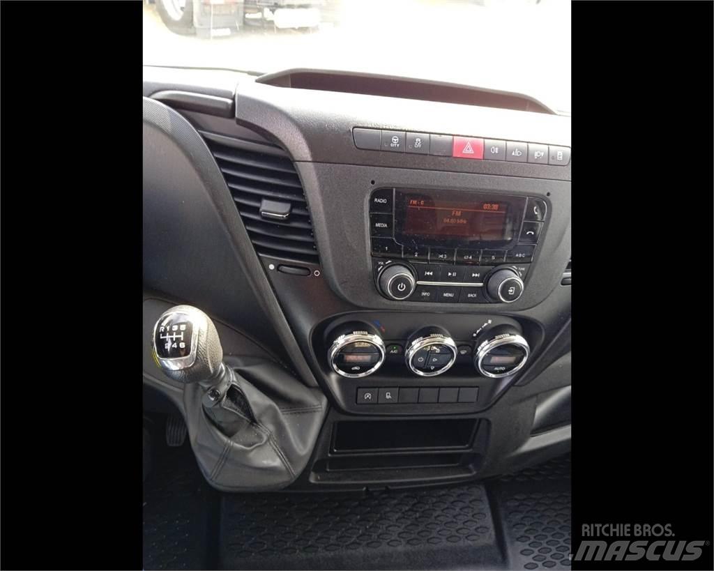 Iveco 35S16S V Furgonetas de caja cerrada