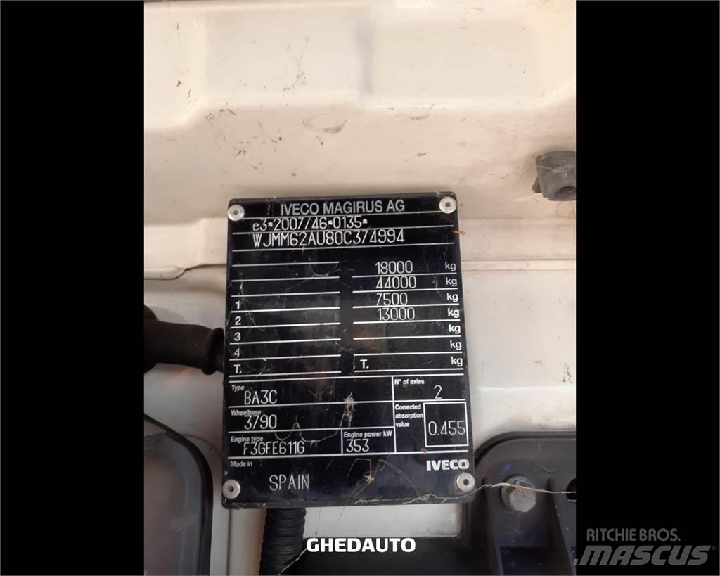 Iveco AS440S48T/P Camiones caja cerrada