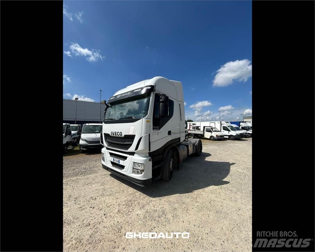 Iveco AS440S48T/P Camiones caja cerrada